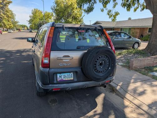 Beige 2004 Honda CR-V LX