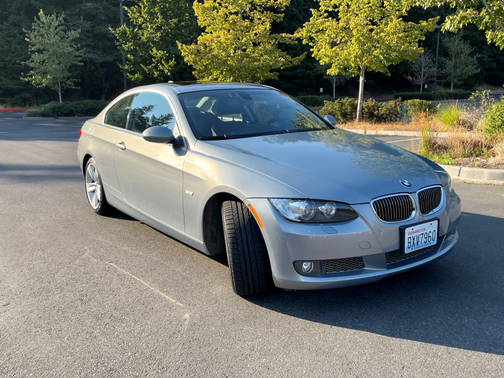 Gray 2008 BMW 335 xi