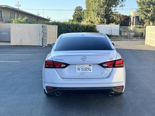 Silver 2023 Nissan Altima 2.5 SR