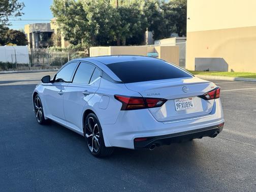 Silver 2023 Nissan Altima 2.5 SR