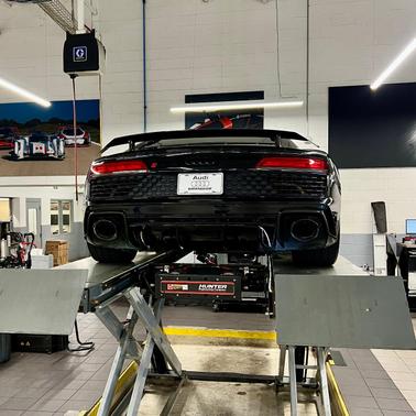 Black 2020 Audi R8 5.2 V10 performance