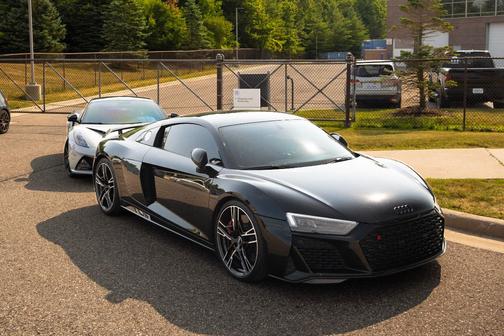 Black 2020 Audi R8 5.2 V10 performance