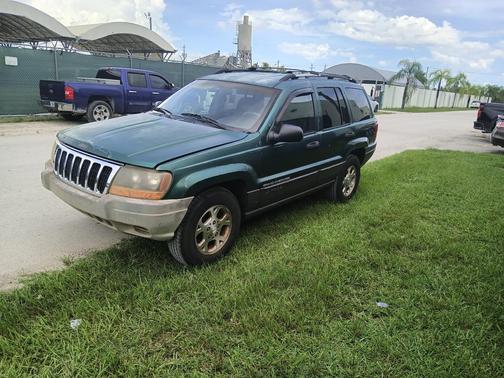 Green 1999 Jeep Grand Cherokee Laredo
