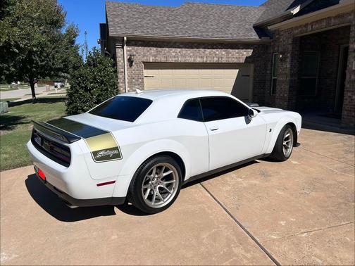 White 2023 Dodge Challenger R/T Scat Pack Widebody
