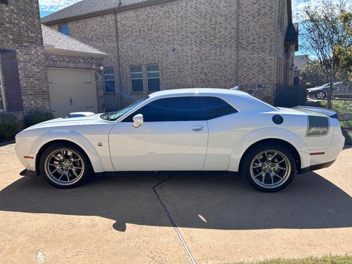 White 2023 Dodge Challenger R/T Scat Pack Widebody