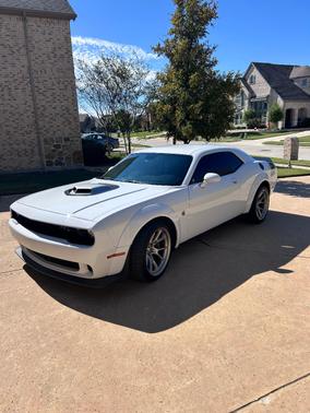 White 2023 Dodge Challenger R/T Scat Pack Widebody