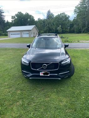 Black 2018 Volvo XC90 T6 Momentum