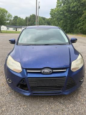 Blue 2012 Ford Focus SE