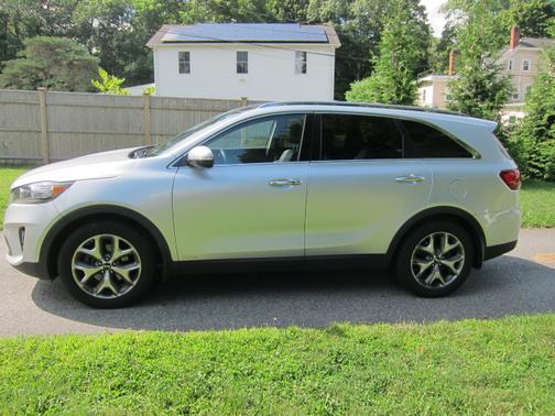 Silver 2019 Kia Sorento EX Sport
