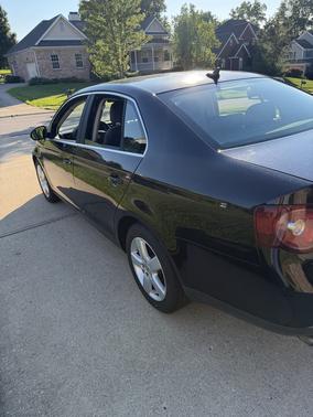 Black 2008 Volkswagen Jetta SEL