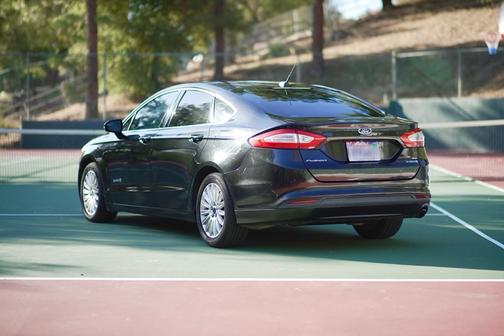 Black 2014 Ford Fusion Hybrid SE