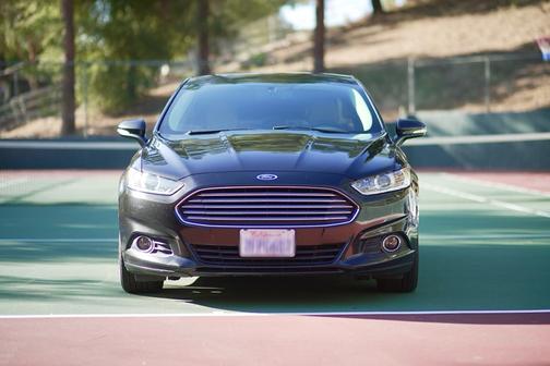 Black 2014 Ford Fusion Hybrid SE