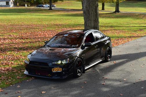 Photo 4 of 12 of 2014 Mitsubishi Lancer Evolution MR