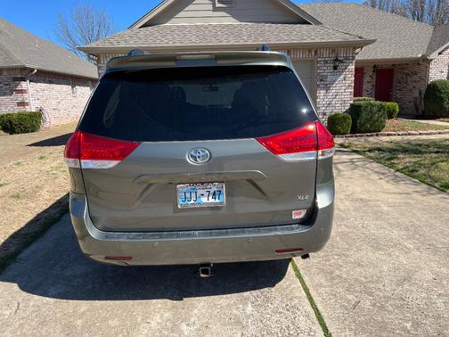 2011 Toyota Sienna XLE