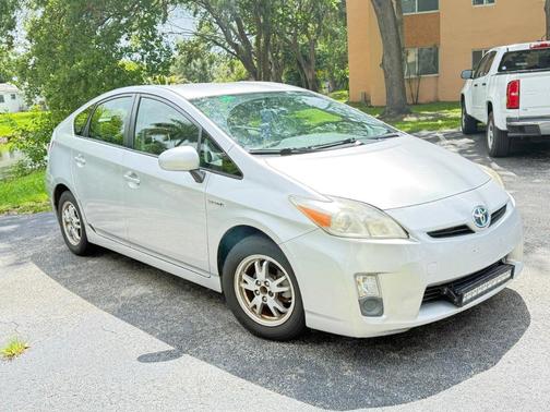 Gray 2011 Toyota Prius II