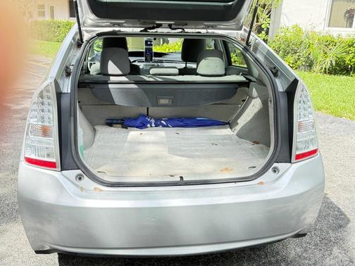 Gray 2011 Toyota Prius II