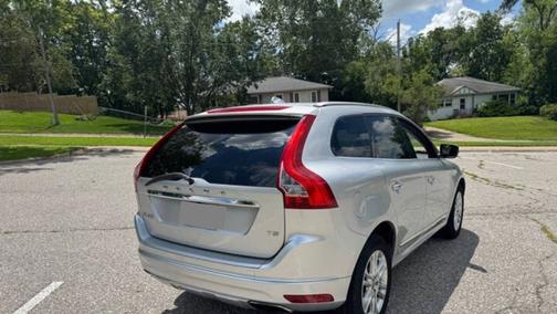 2015 Volvo XC60 T5 Drive-E Premier Plus