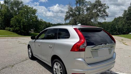2015 Volvo XC60 T5 Drive-E Premier Plus