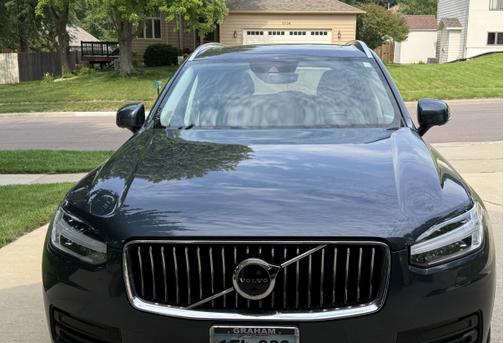 2020 Volvo XC90 T6 Momentum
