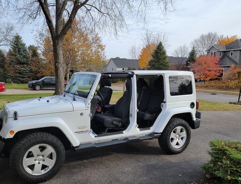 2012 Jeep Wrangler Unlimited Sahara