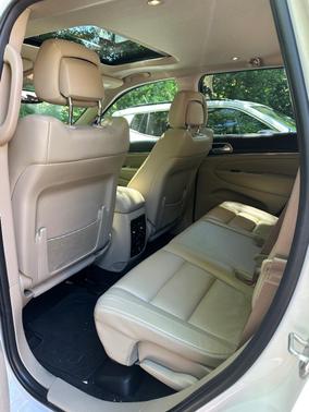 White 2017 Jeep Grand Cherokee Limited