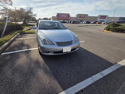 Silver 2002 Lexus ES 300 Base
