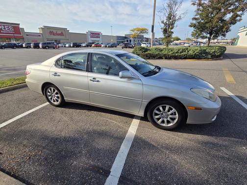 Silver 2002 Lexus ES 300 Base