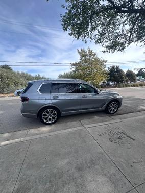 Gray 2026 BMW X7 xDrive40i