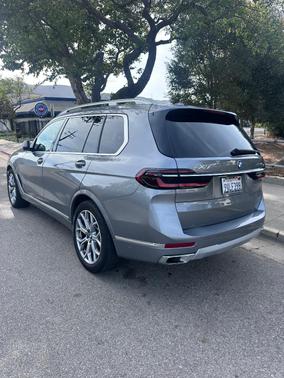 Gray 2026 BMW X7 xDrive40i