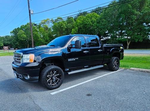 Black 2012 GMC Sierra 2500 Denali