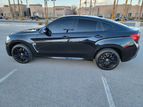 Photo 1 of 26 of 2017 BMW X6 M Base
