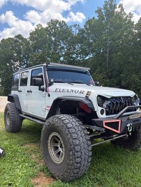White 2017 Jeep Wrangler Unlimited Sport
