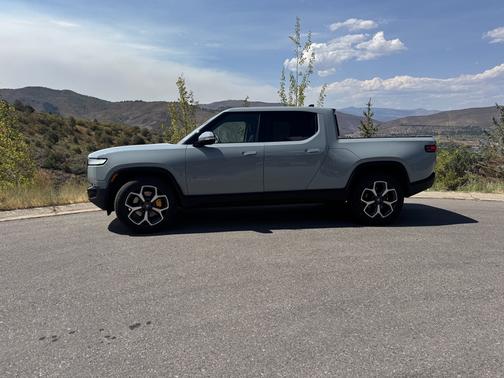 2022 Rivian R1T Adventure Package