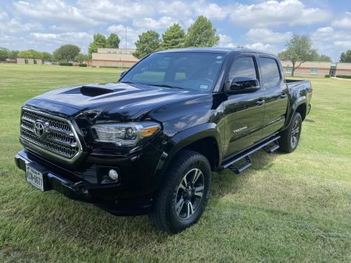 2017 Toyota Tacoma TRD Sport