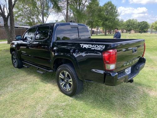 2017 Toyota Tacoma TRD Sport