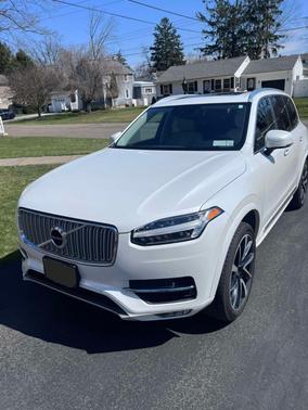 White 2019 Volvo XC90 T6 Inscription