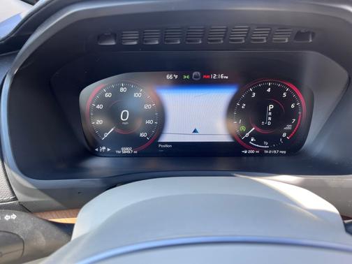 White 2019 Volvo XC90 T6 Inscription