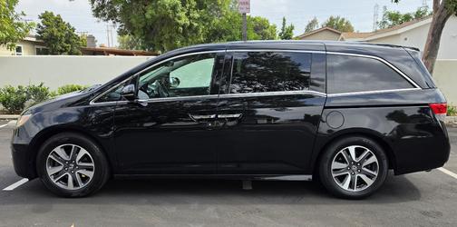 Black 2014 Honda Odyssey Touring Elite