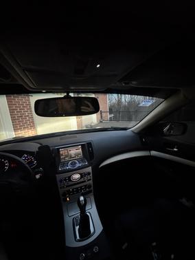 Black 2009 INFINITI G37 x