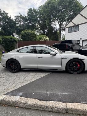 2023 Porsche Taycan GTS