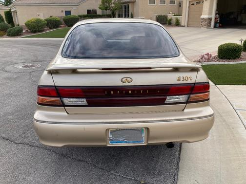 1997 INFINITI I30 Touring