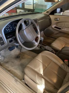 Beige 1997 INFINITI I30 Touring