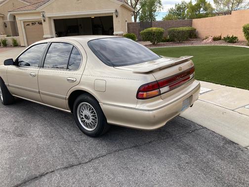 1997 INFINITI I30 Touring