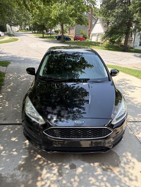 Black 2016 Ford Focus SE