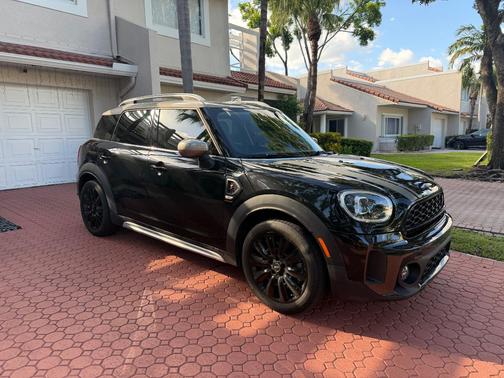 Black 2024 MINI Countryman Cooper S
