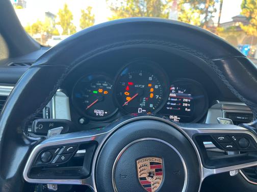 2018 Porsche Macan Macan GTS