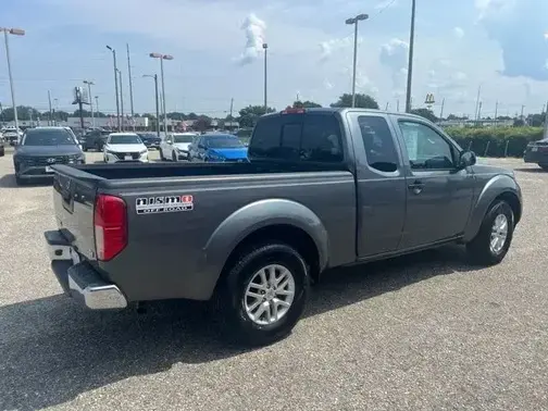 Gray 2017 Nissan Frontier SV-I4