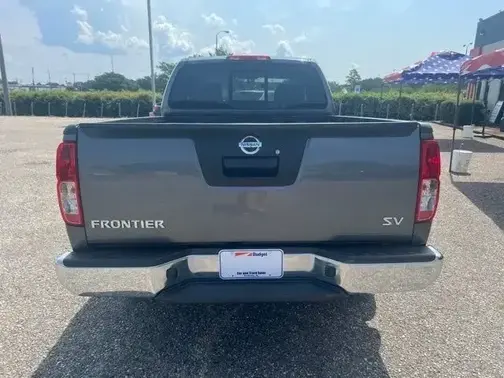 Gray 2017 Nissan Frontier SV-I4