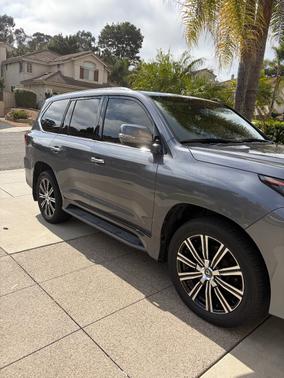 Gray 2018 Lexus LX 570 Three-Row