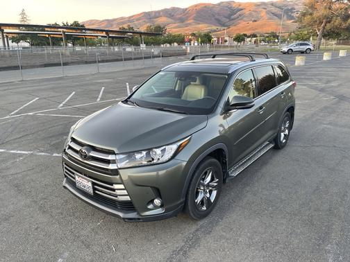 2017 Toyota Highlander Limited Platinum